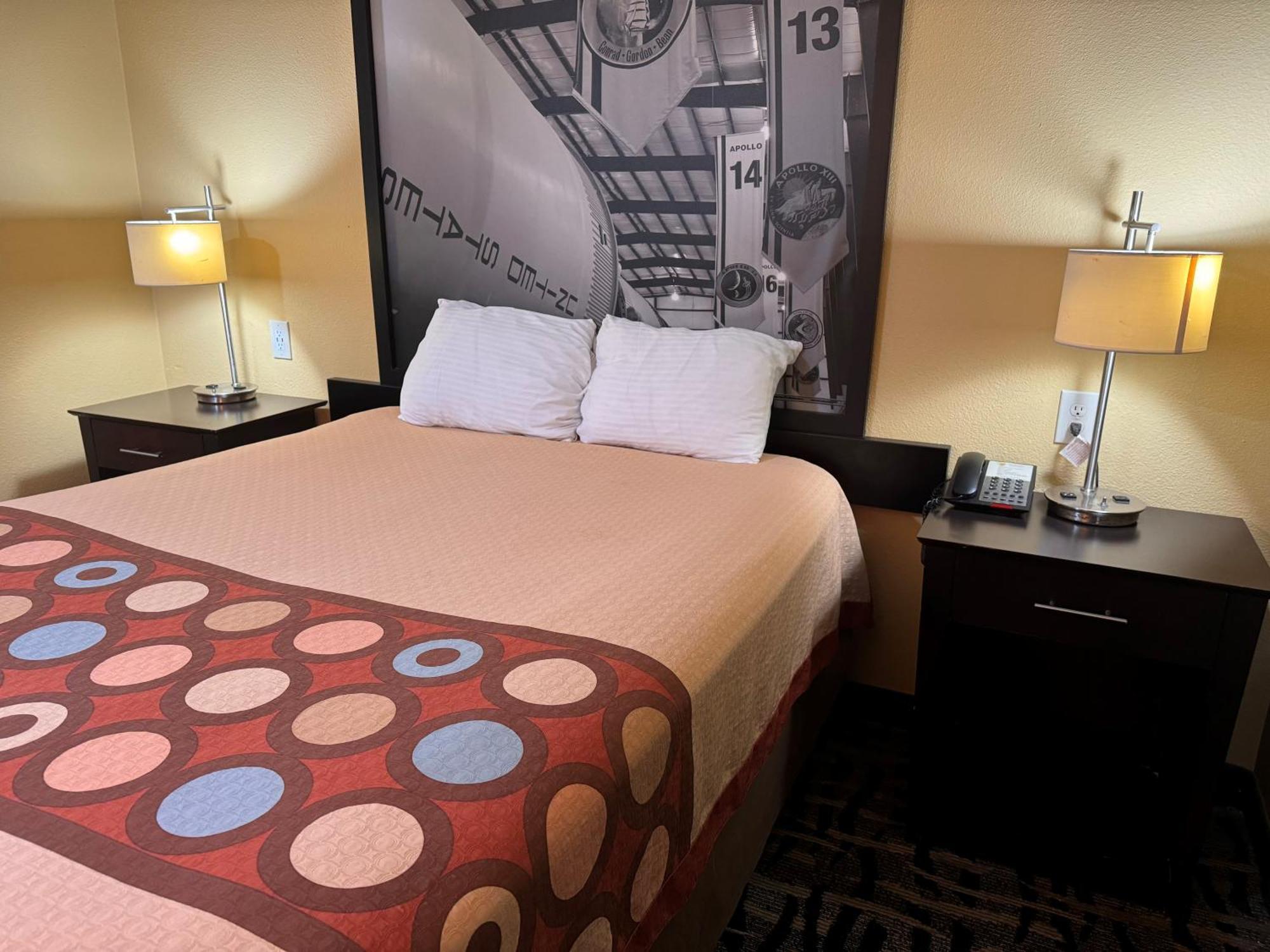 Hotel Super 8 By Wyndham 2*