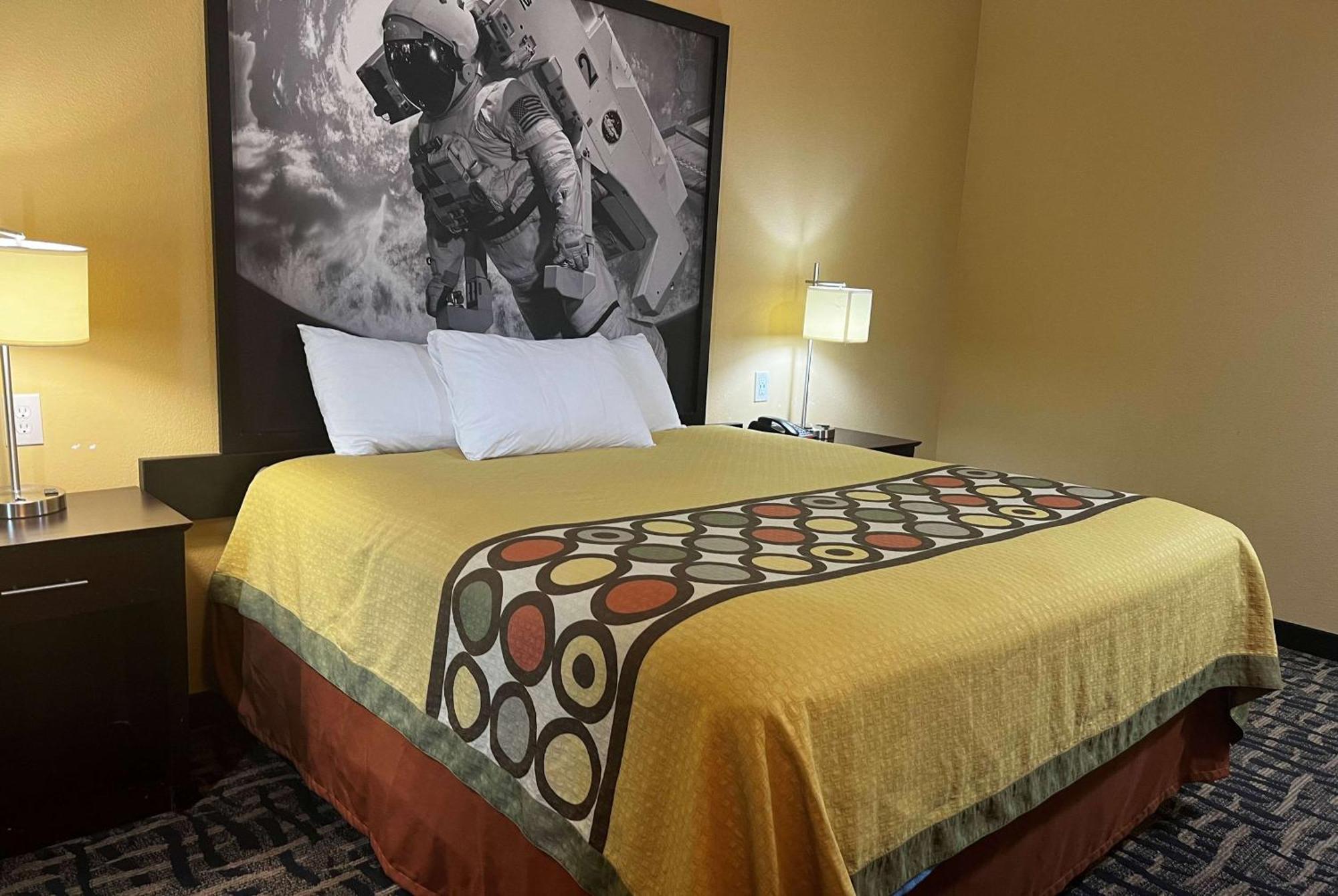 Super 8 By Wyndham 2*