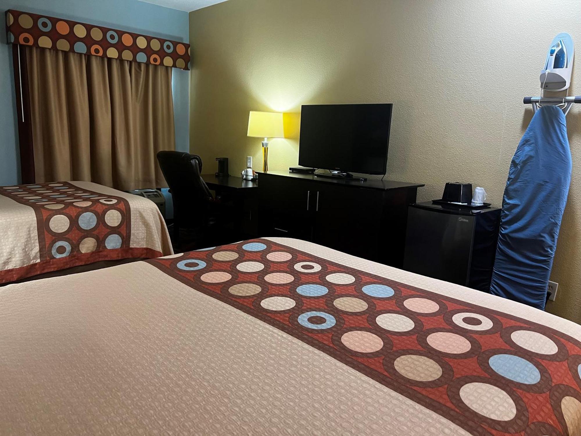Super 8 By Wyndham Hotel Pasadena